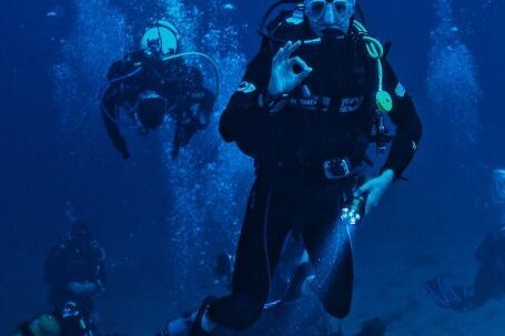 Underwater - Photo People Scuba Diving